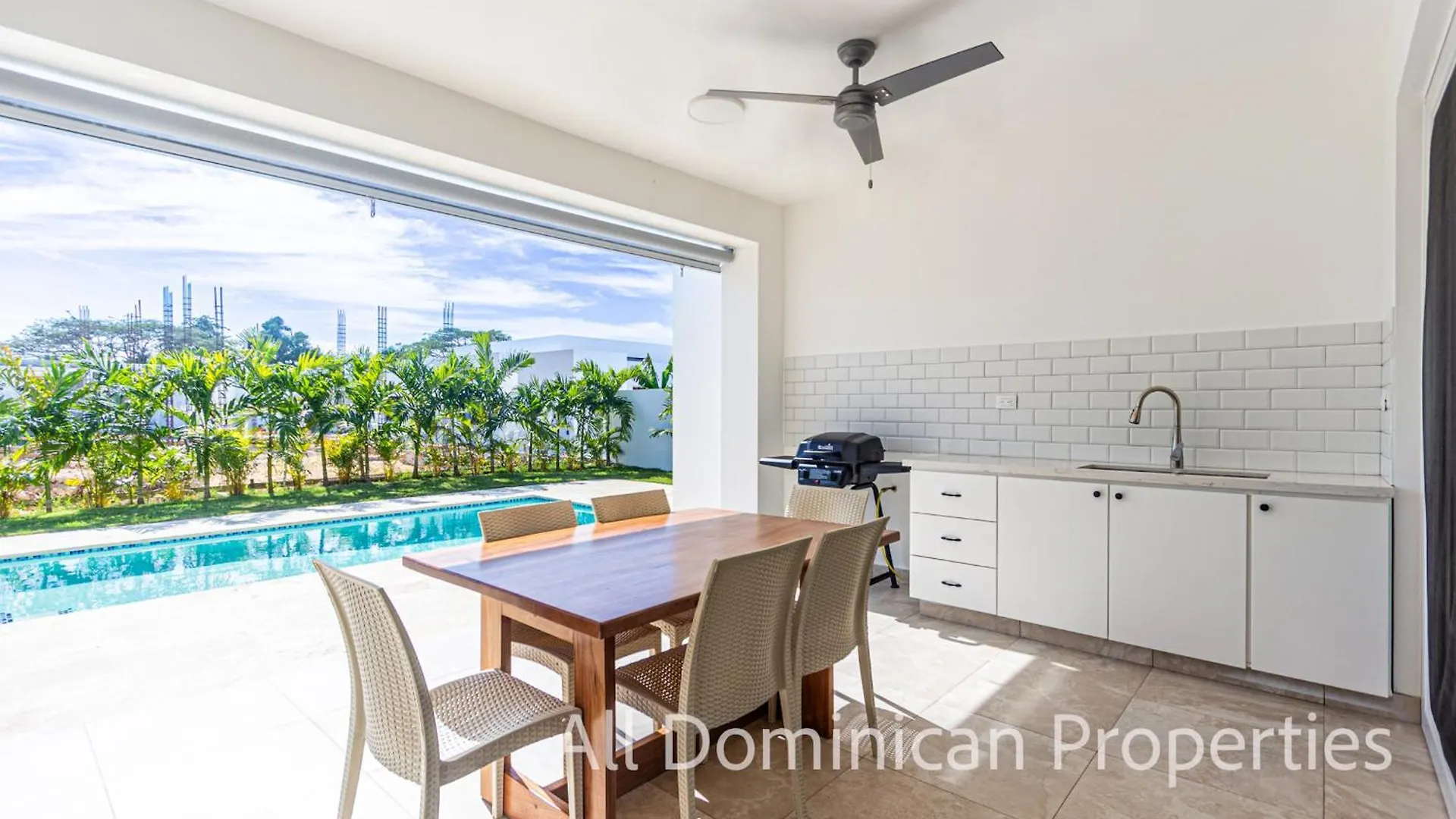 Villas Nuevas, Con Piscinas Privadas, Sosua Ocean Village!